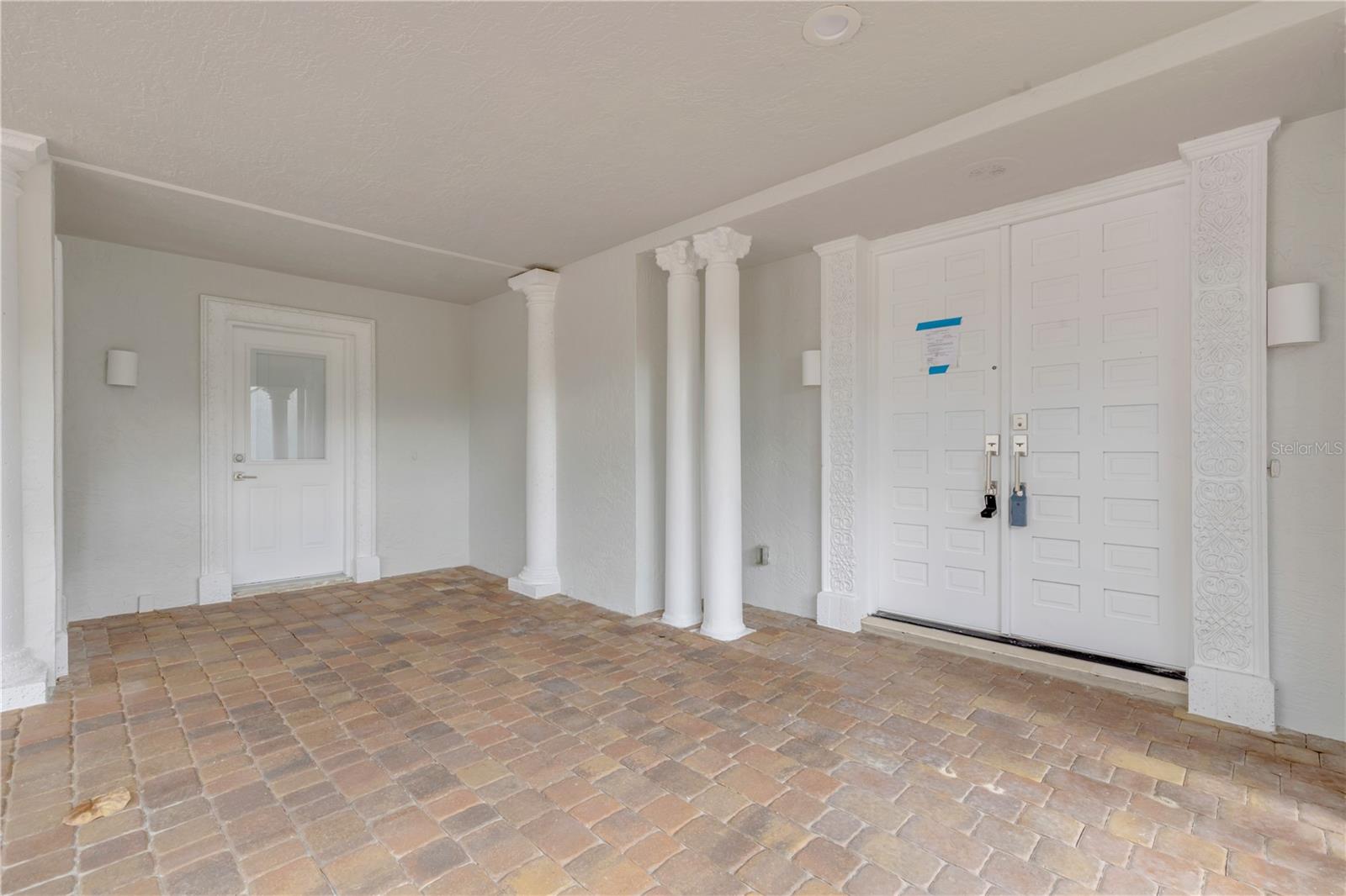 CORONADO SHORES - Residential