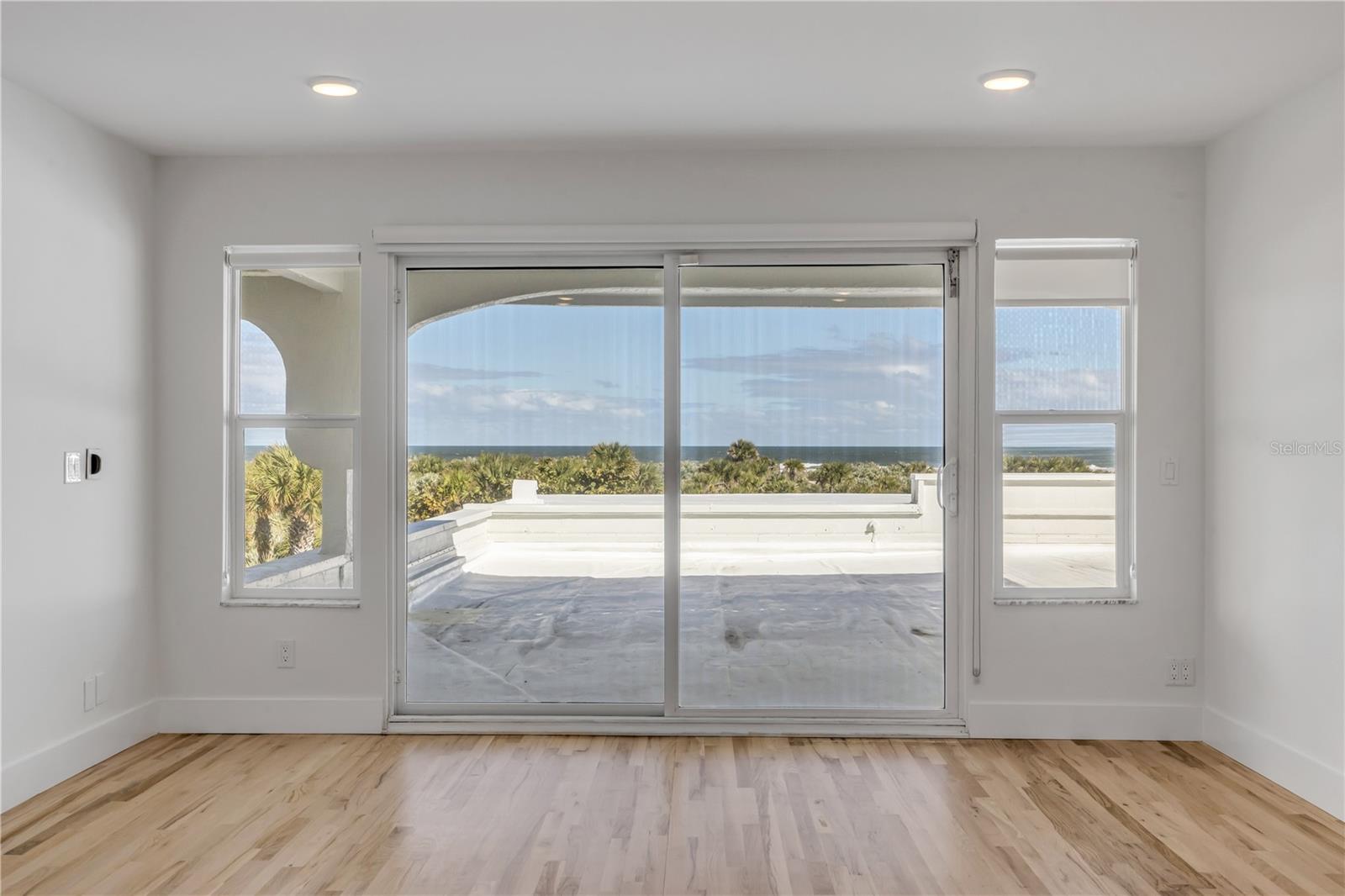 CORONADO SHORES - Residential