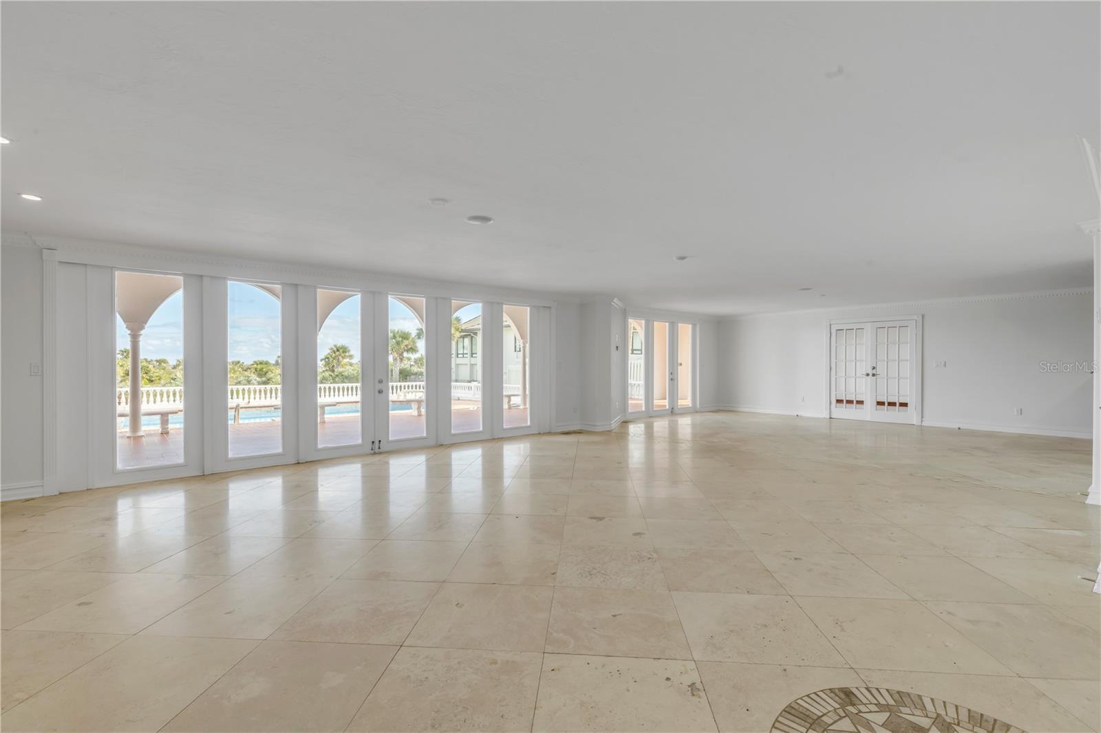 CORONADO SHORES - Residential