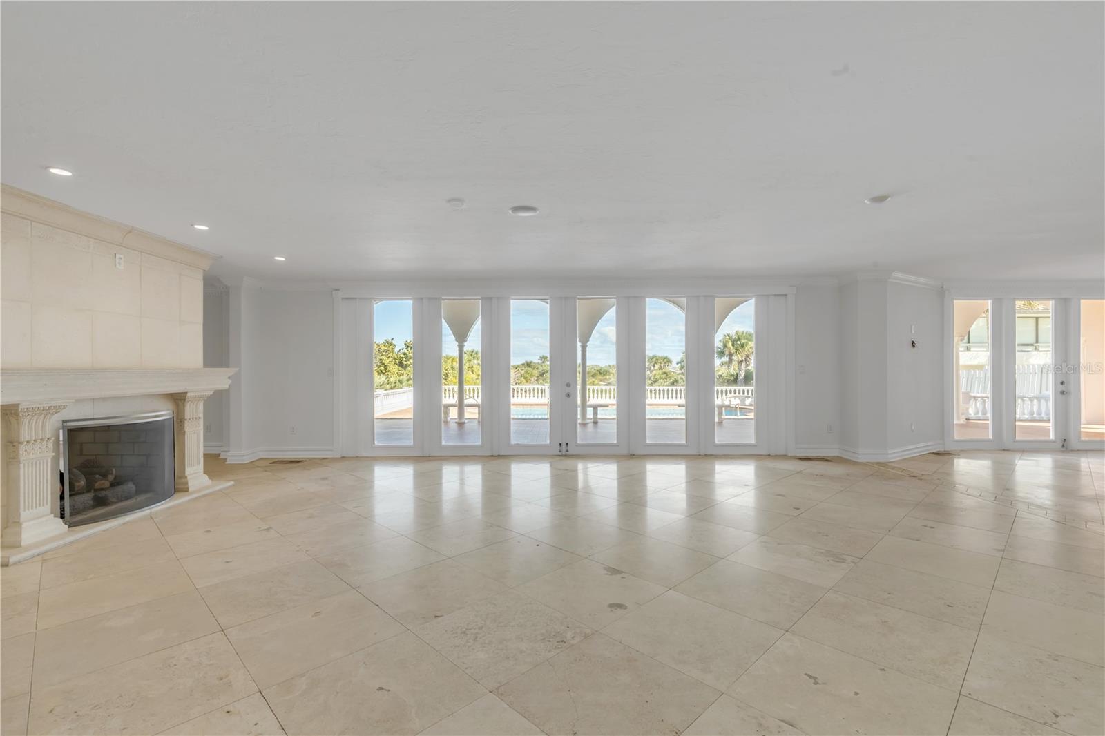 CORONADO SHORES - Residential