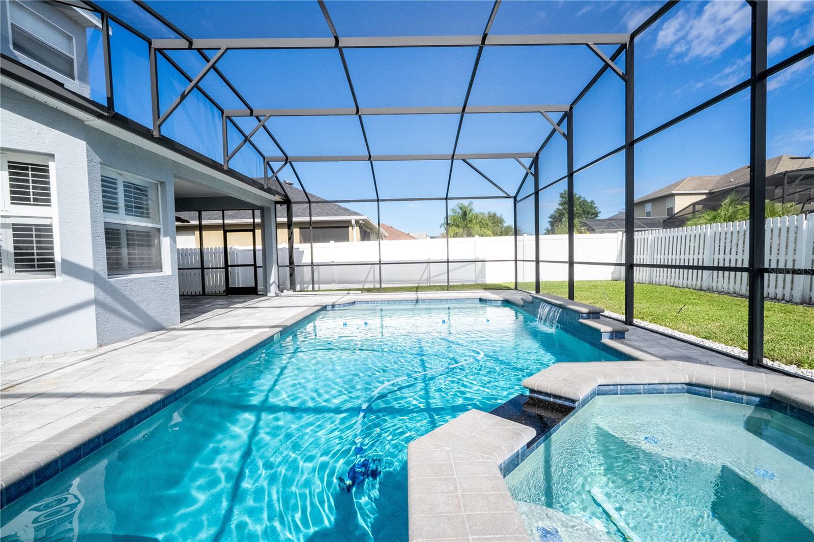 HUNTERS CREEK TR 525 - Residential