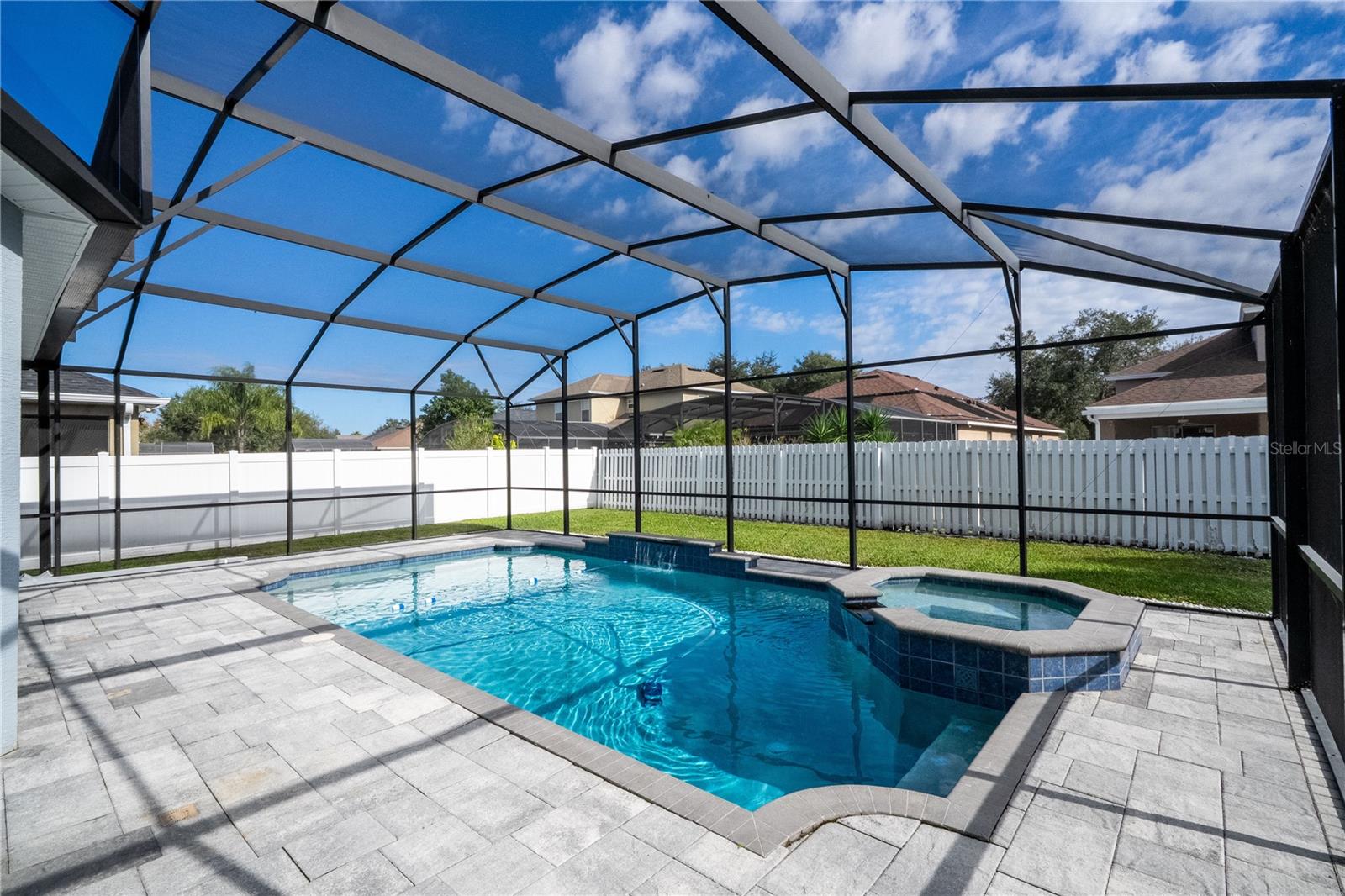 HUNTERS CREEK TR 525 - Residential