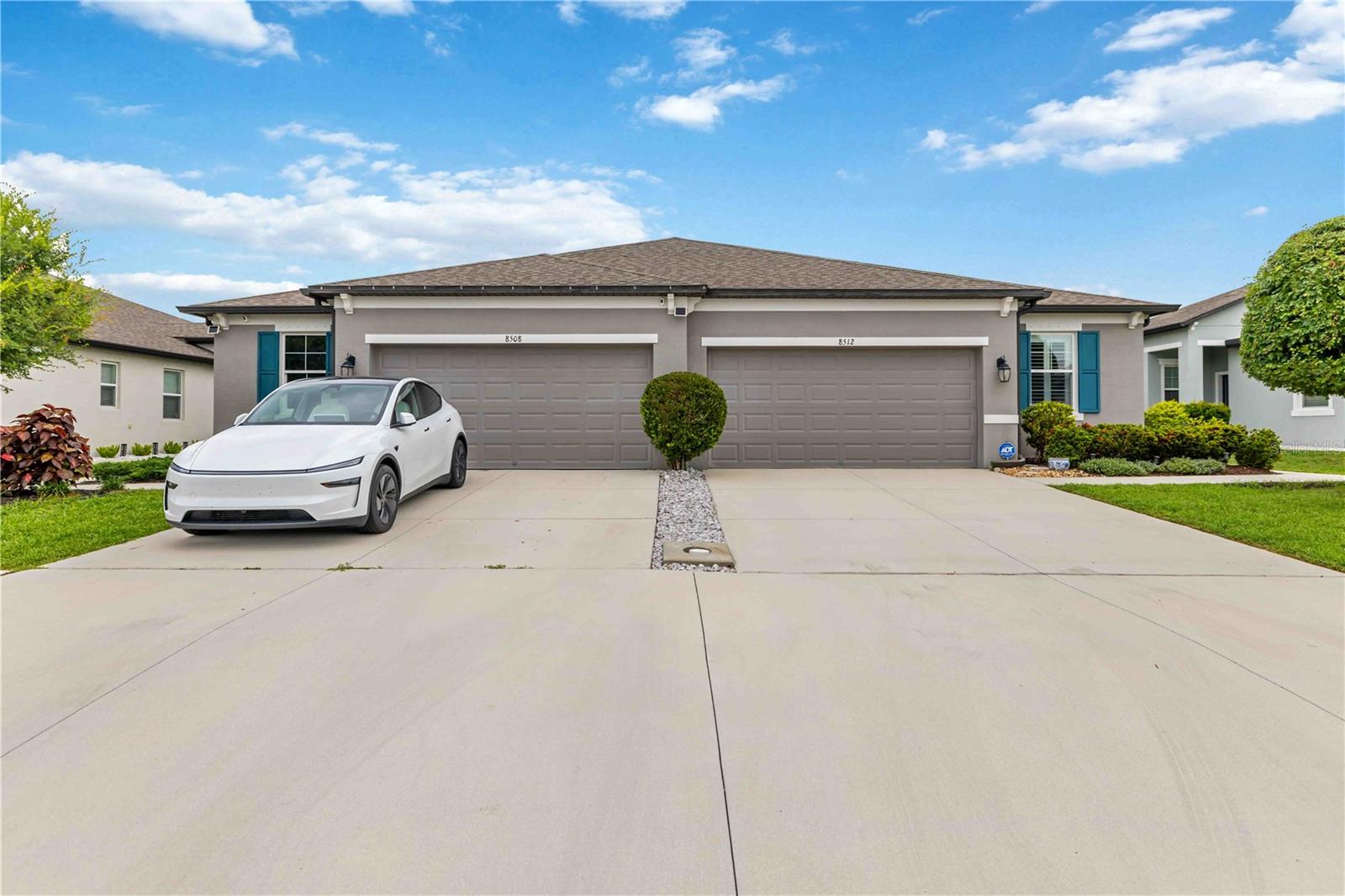 8512 CACHE DRIVE