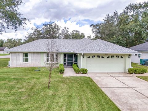Photo of 1003 Woodward Oaks Circle, Eustis, FL 32726 (MLS # G5101783) Photo of 1003 Woodward Oaks Circle, Eustis, FL 32726 (MLS # G5101783)