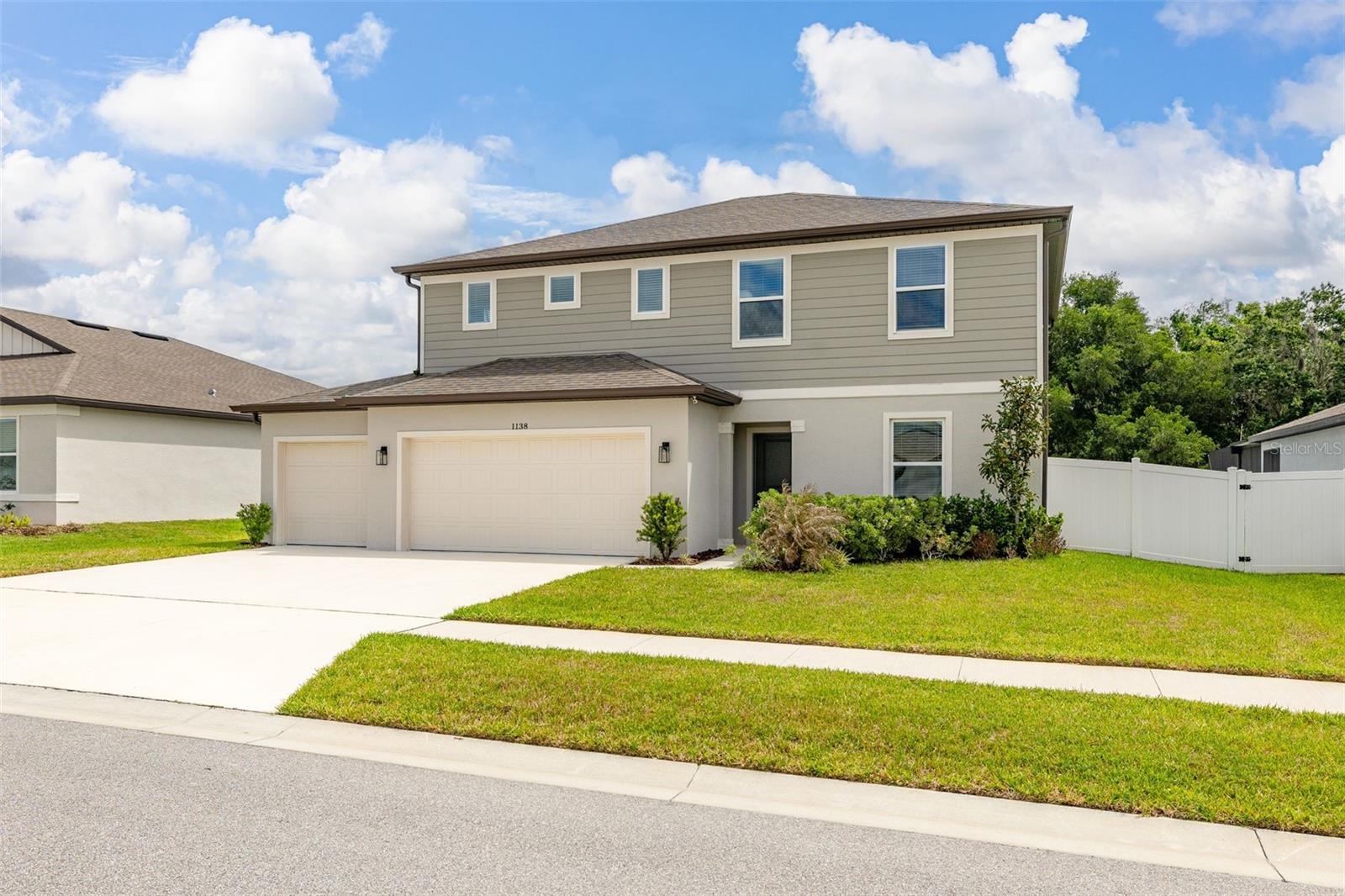 ESTATES/LK FLORENCE - Residential