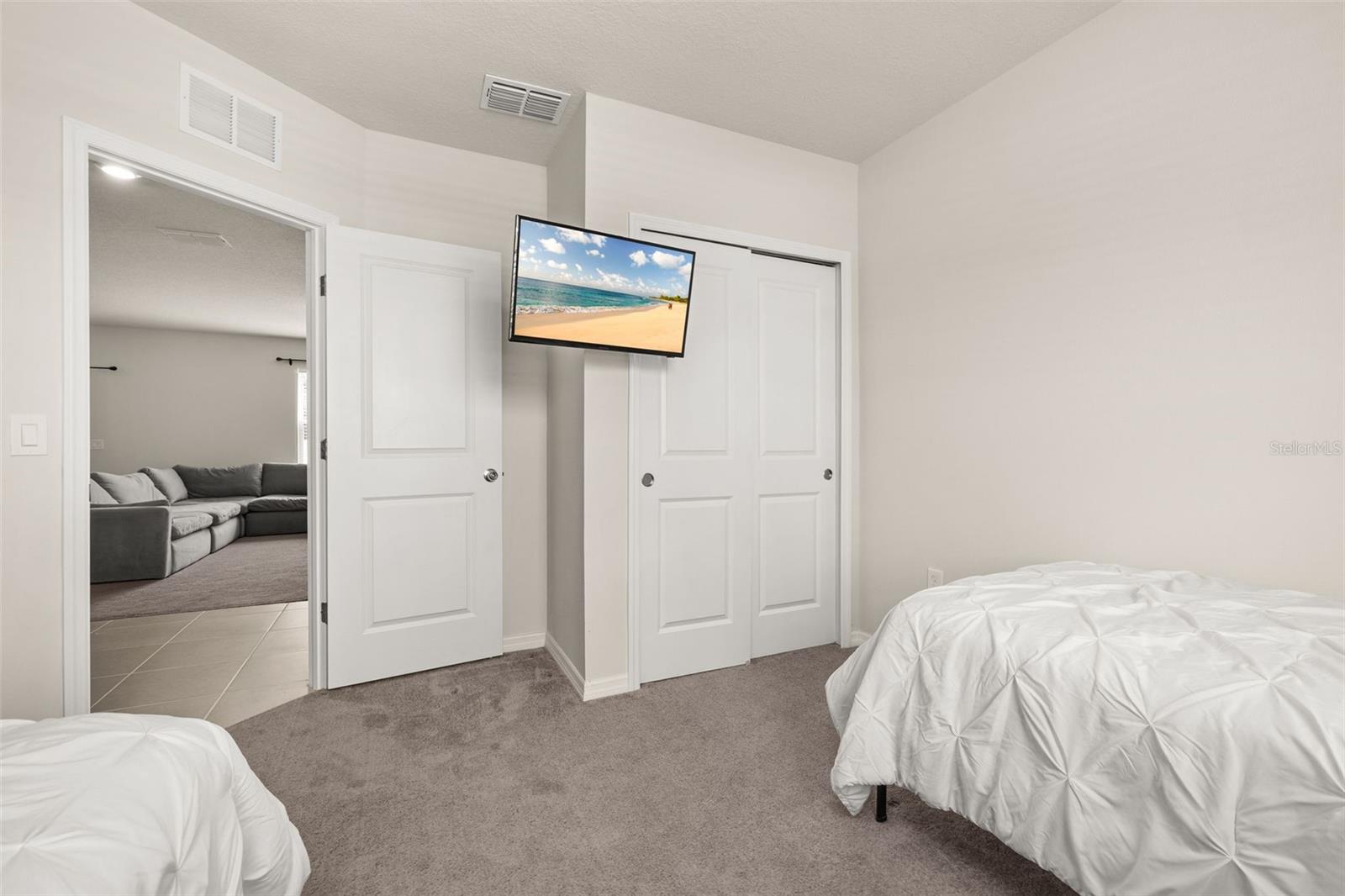 ESTATES/LK FLORENCE - Residential