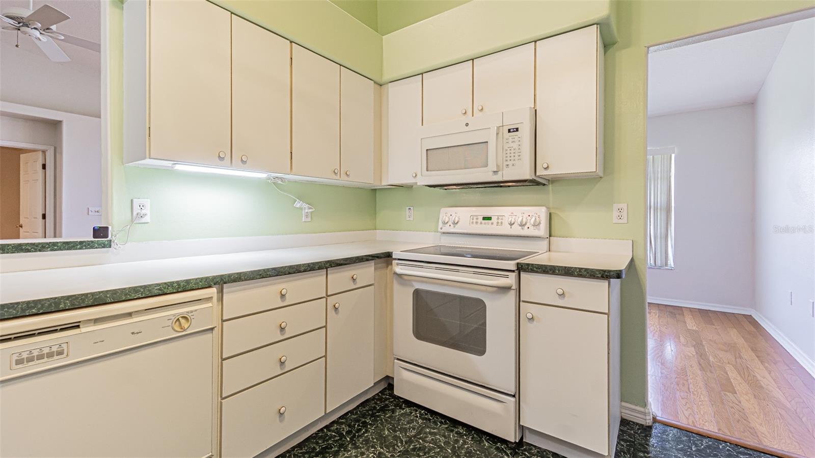 TAMPA BAY GOLF TENNIS CLUB PH 02A - Residential