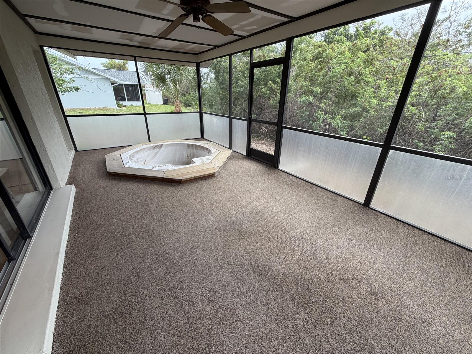 SOUTH VENICE - Residential