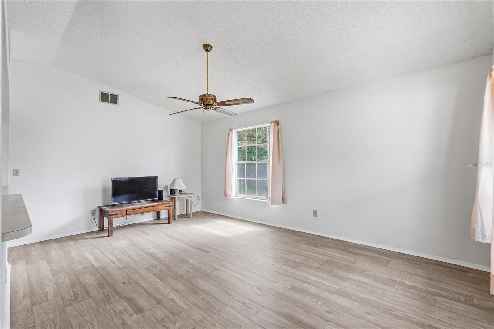 LAKE ST GEORGE SOUTH UNIT III - Residential