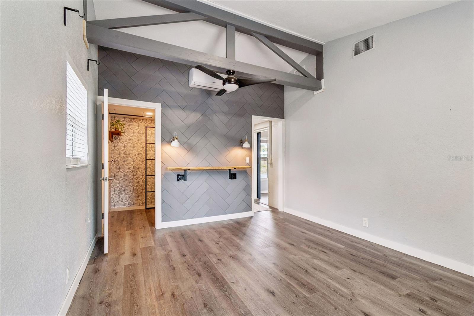 JUNGLE COUNTRY CLUB 4TH ADD - Residential