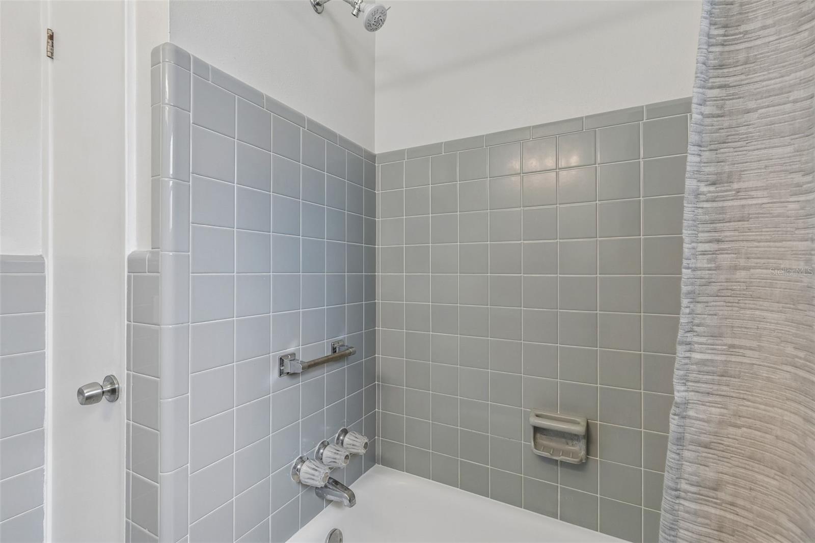 JUNGLE COUNTRY CLUB 4TH ADD - Residential