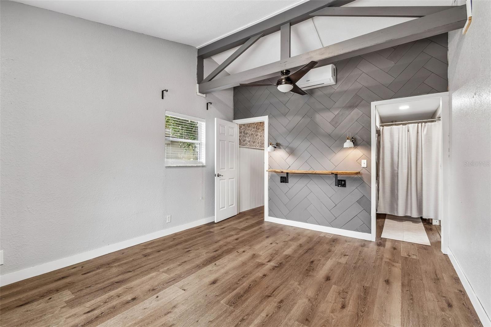 JUNGLE COUNTRY CLUB 4TH ADD - Residential