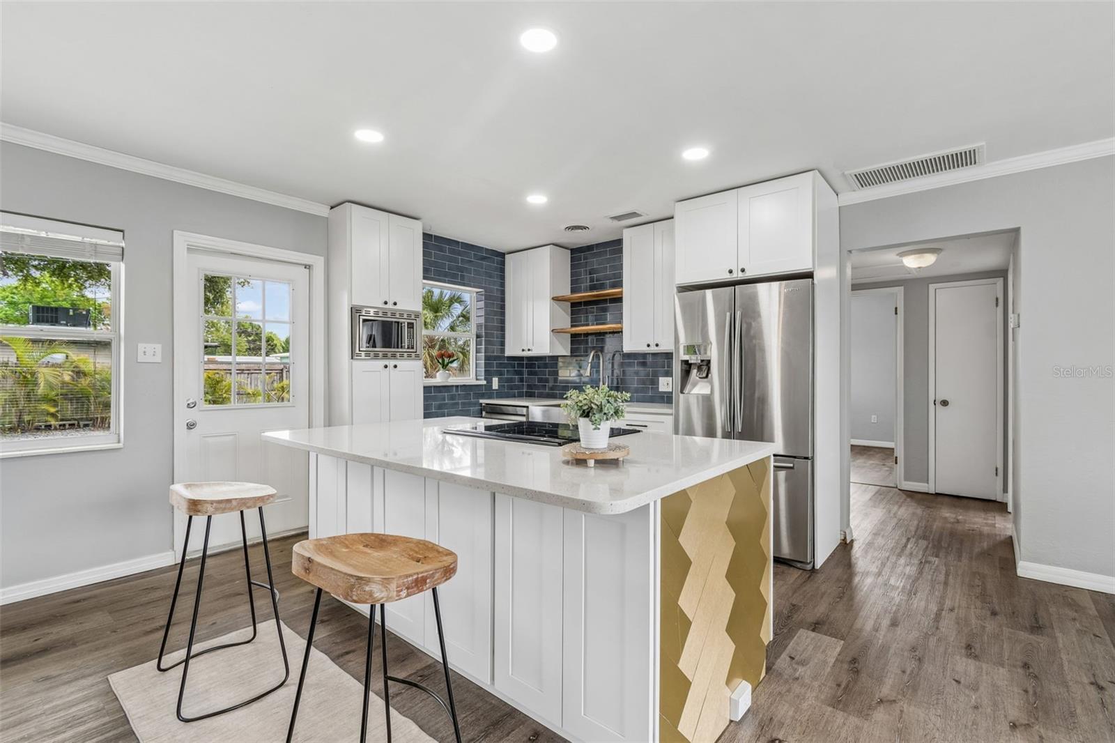 JUNGLE COUNTRY CLUB 4TH ADD - Residential