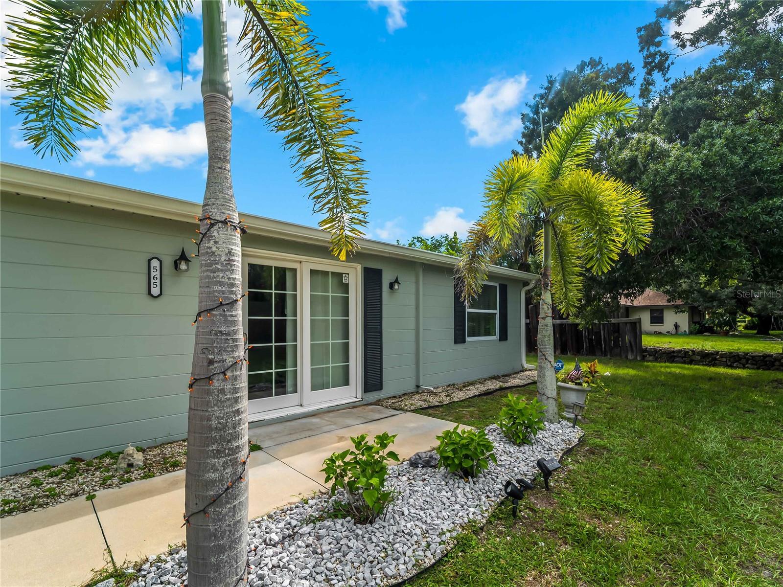 565 ELLIOT STREET, ENGLEWOOD, FL, 34223 3 565 ELLIOT STREET