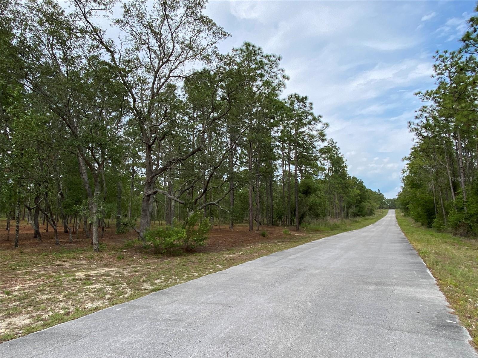 RAINBOW LAKES ESTATE - Land