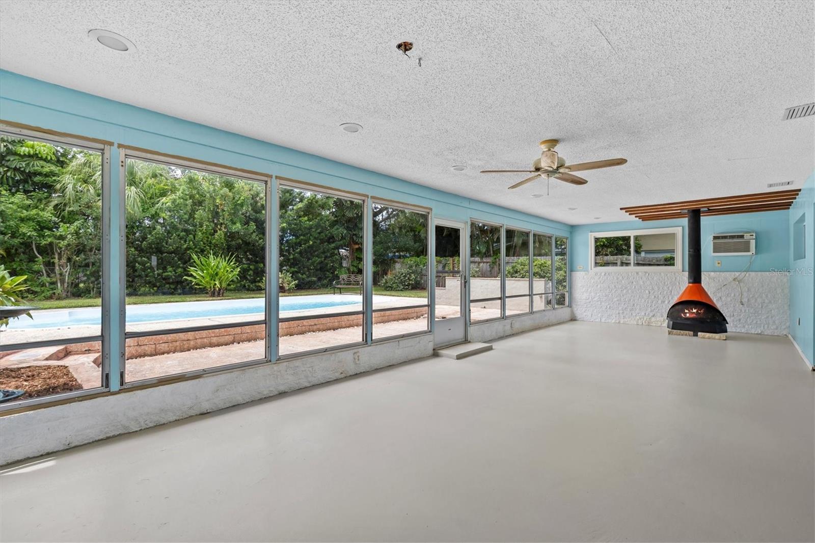 FAIRWAY ESTATES 8TH ADD - Residential