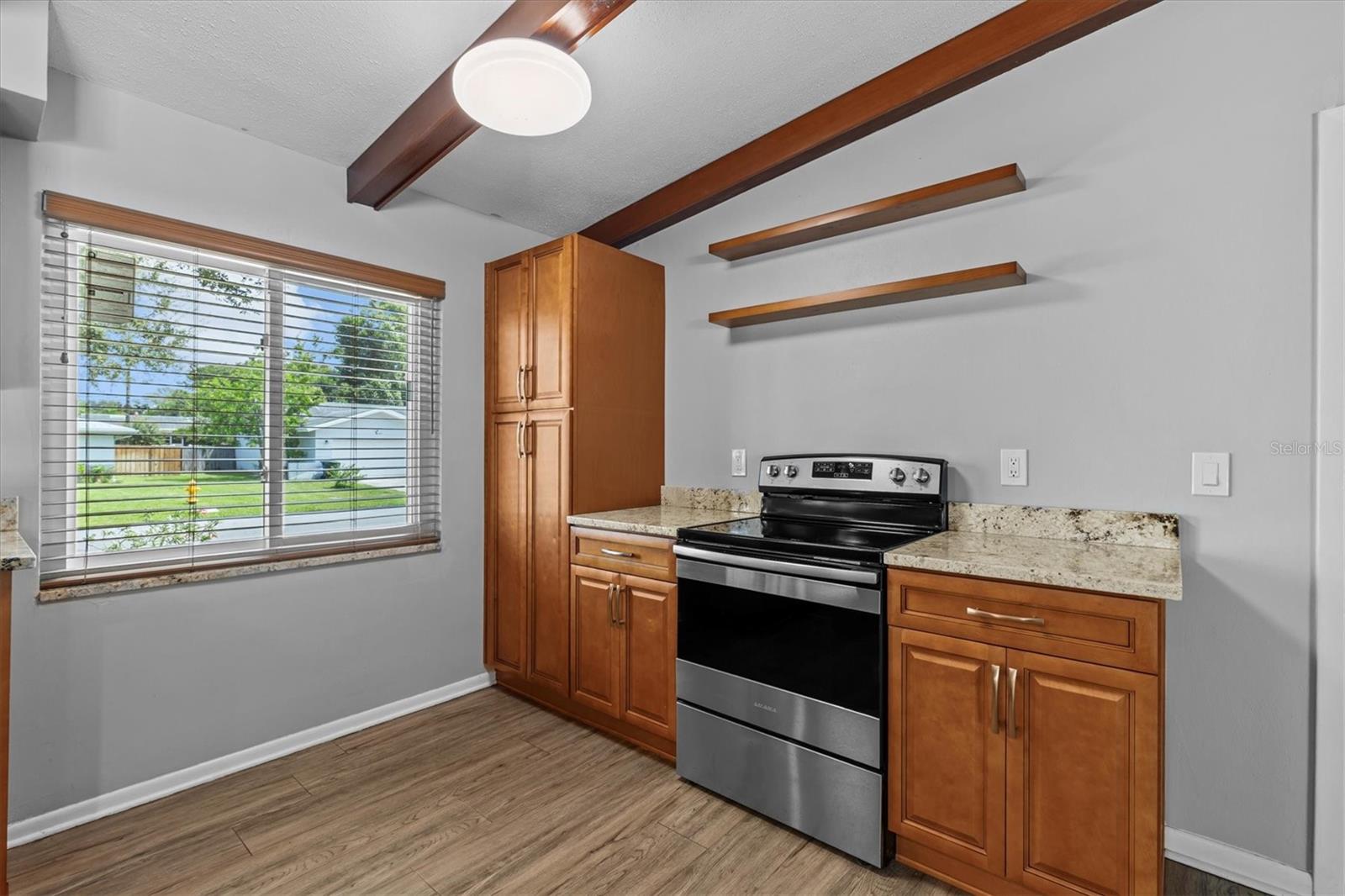 FAIRWAY ESTATES 8TH ADD - Residential