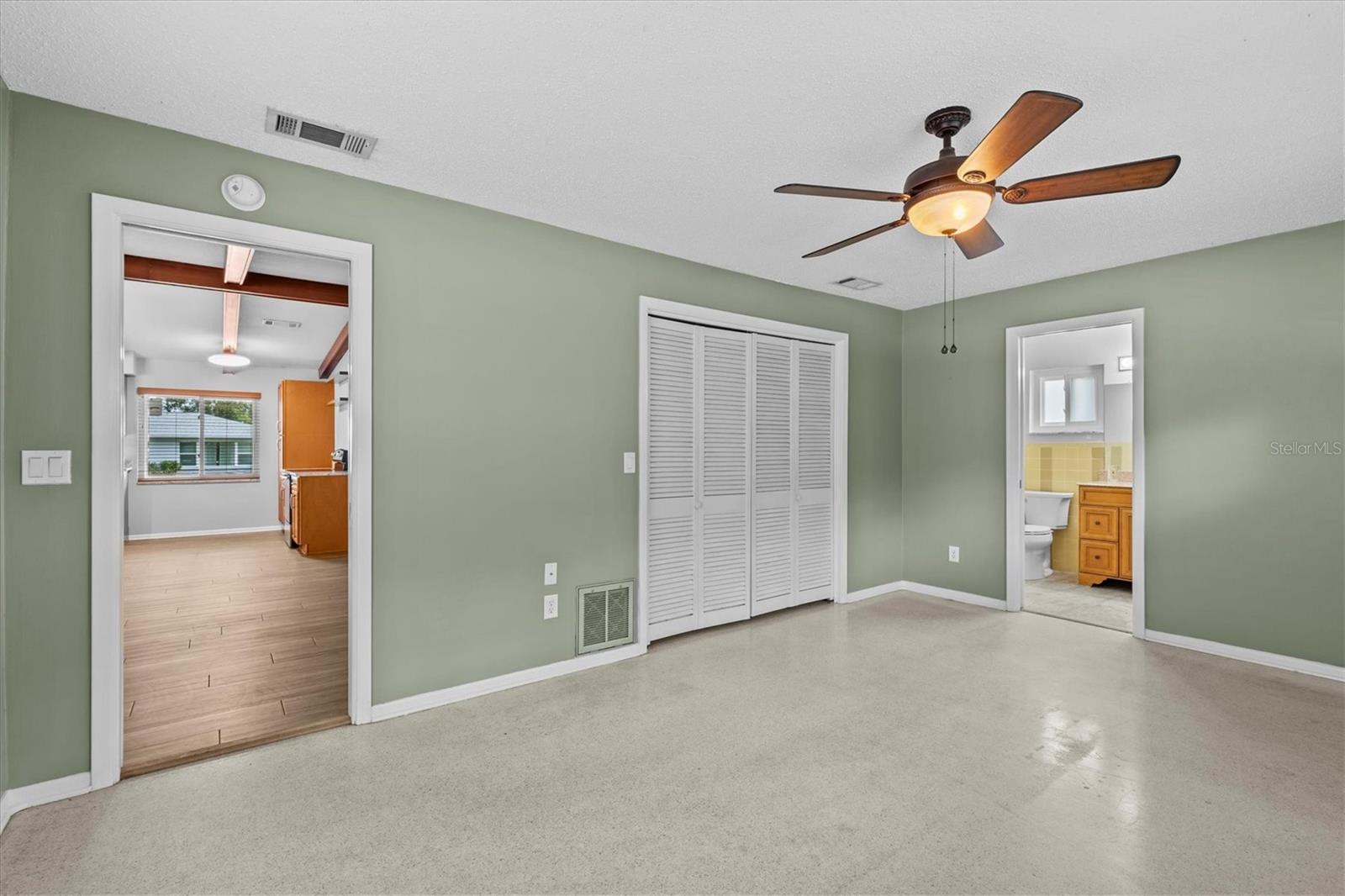 FAIRWAY ESTATES 8TH ADD - Residential