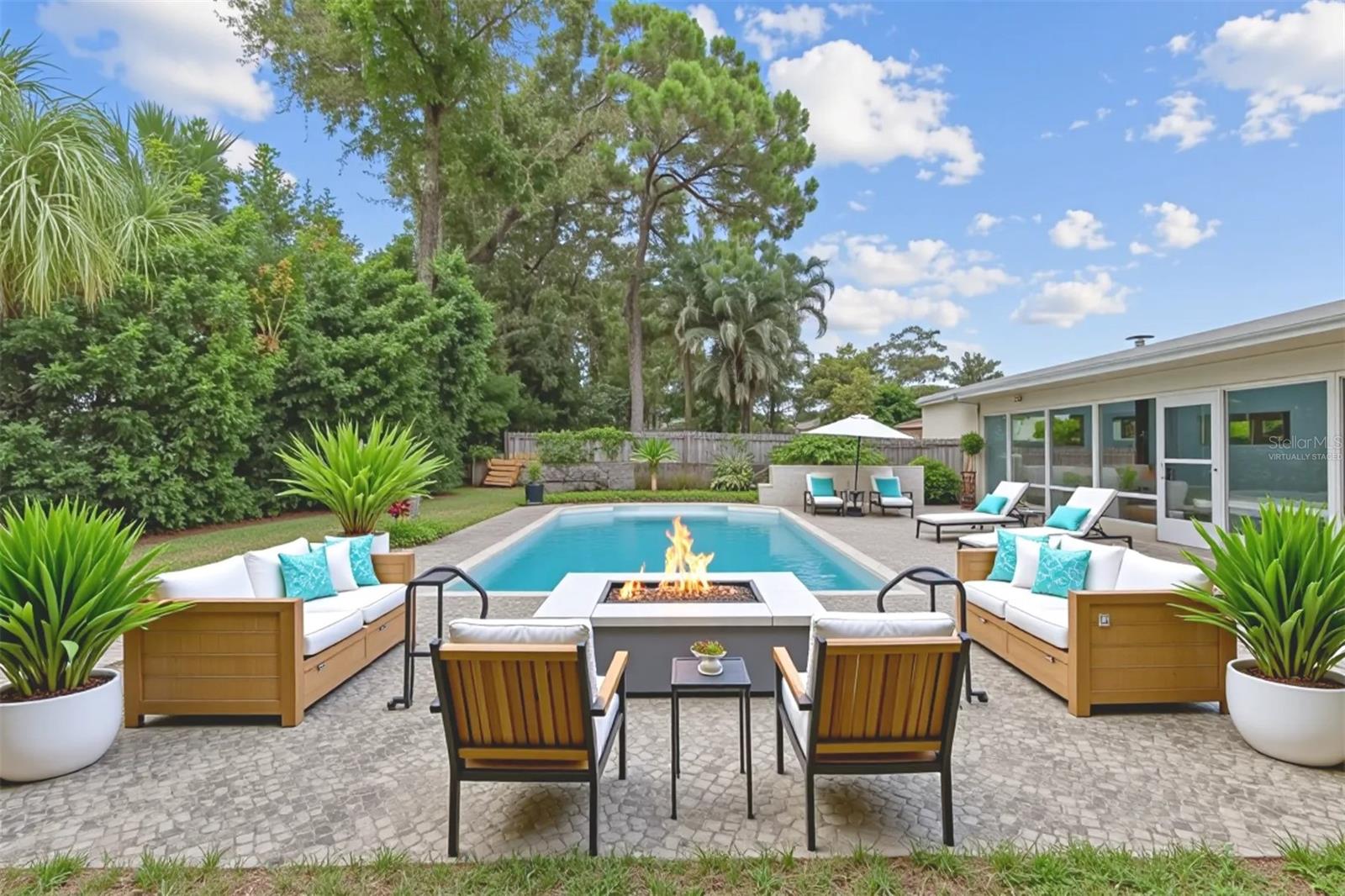 FAIRWAY ESTATES 8TH ADD - Residential