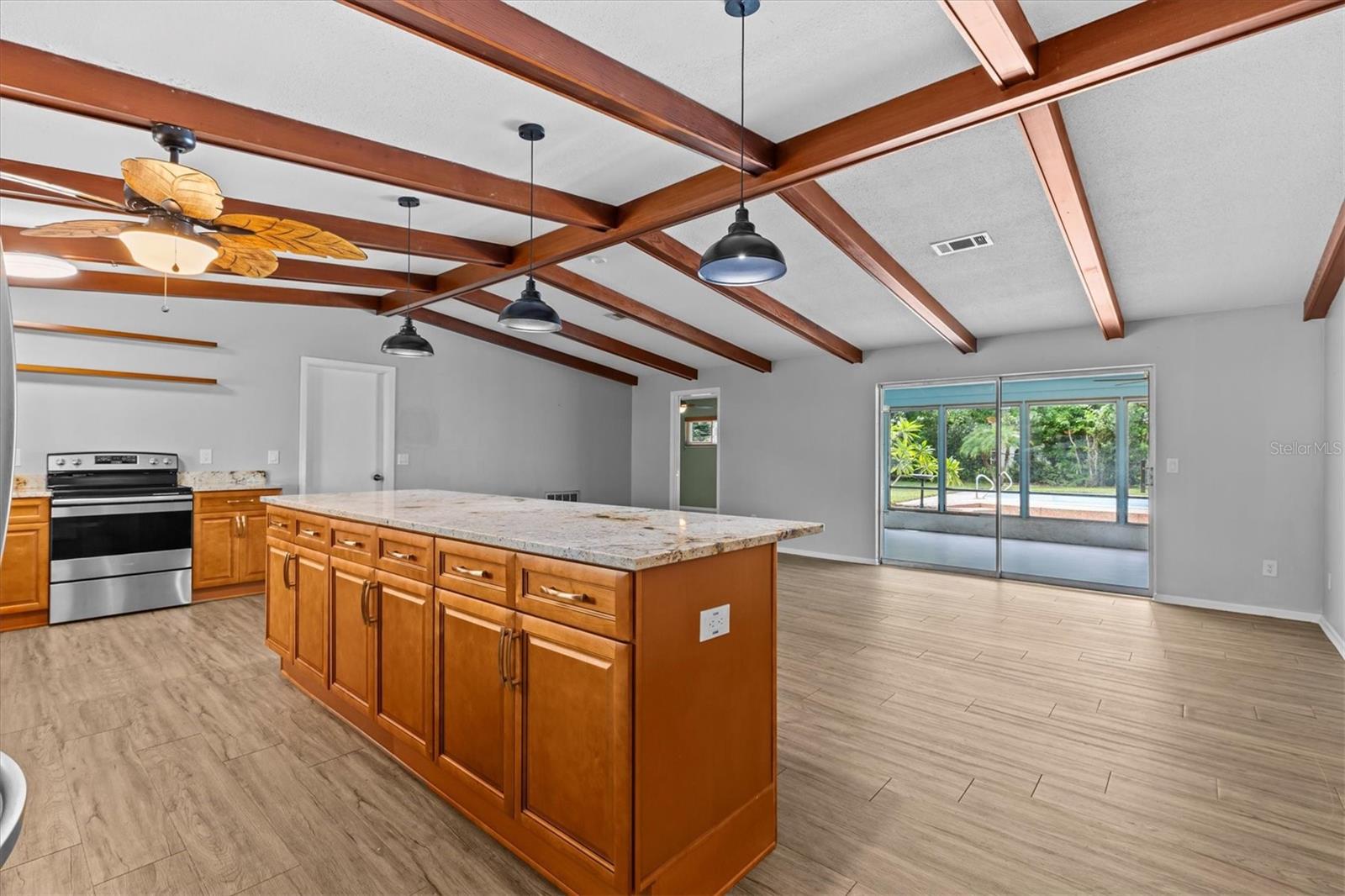 FAIRWAY ESTATES 8TH ADD - Residential
