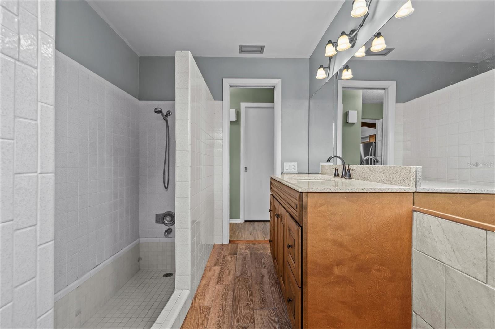 FAIRWAY ESTATES 8TH ADD - Residential