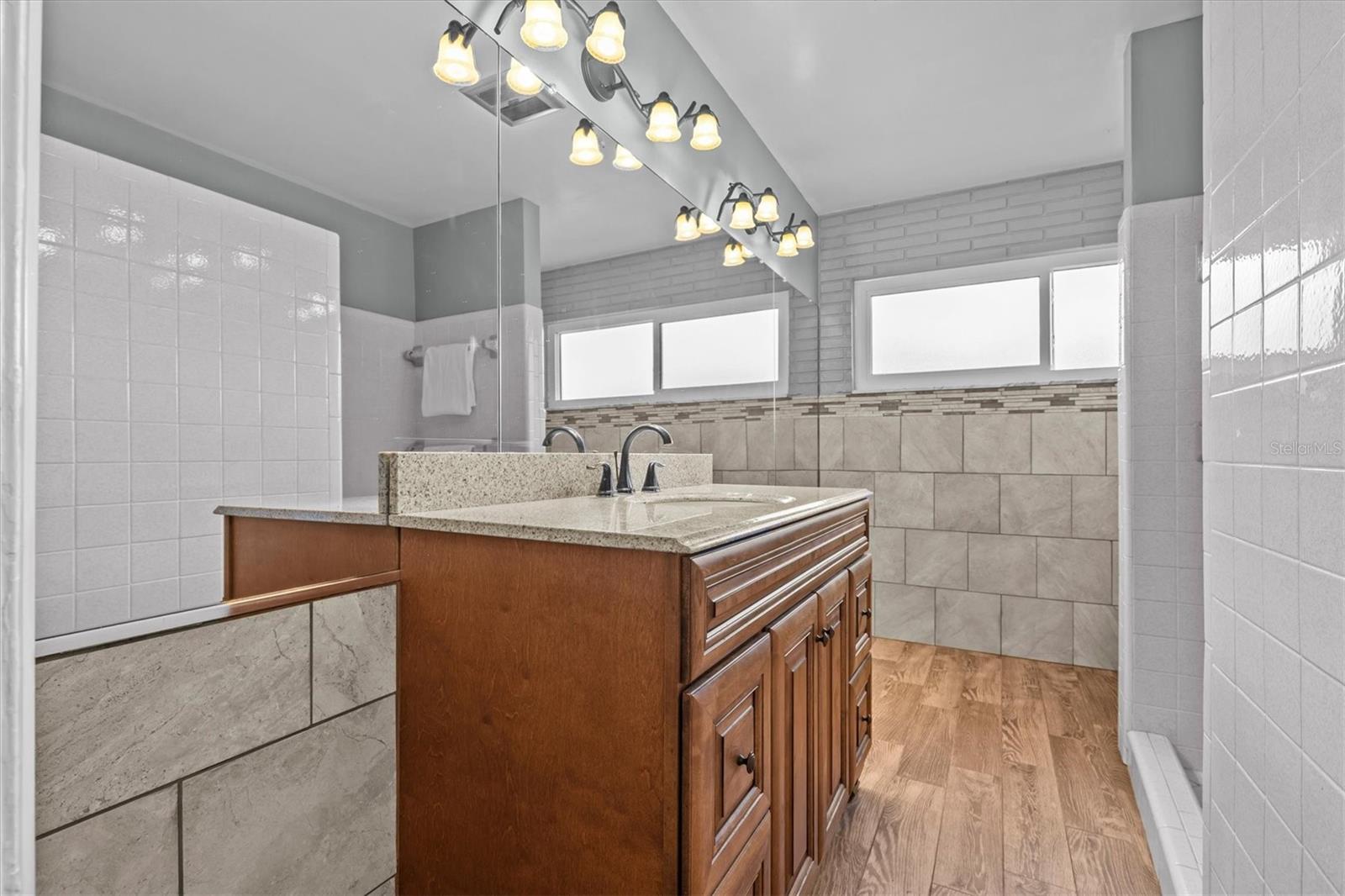 FAIRWAY ESTATES 8TH ADD - Residential