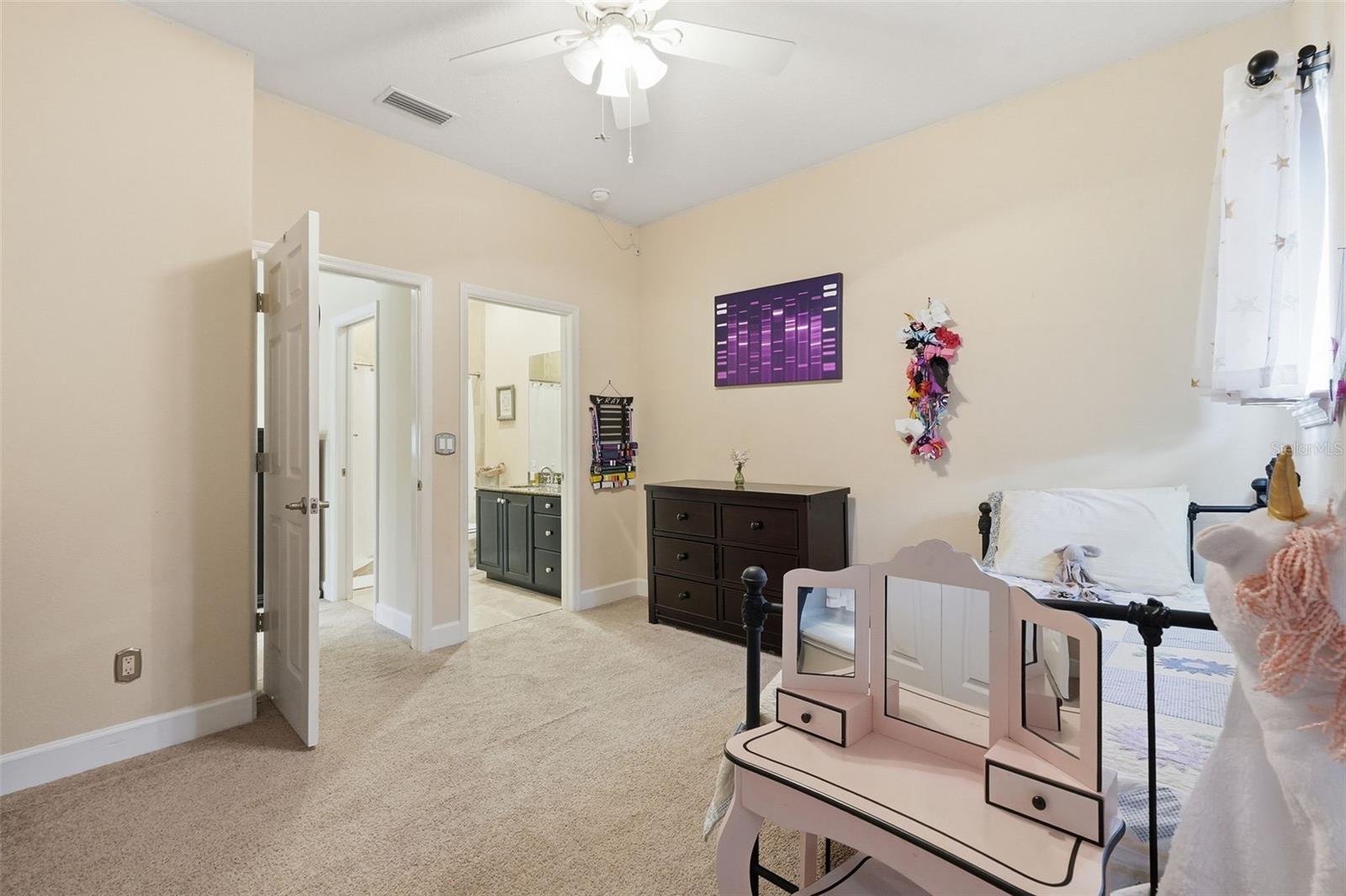 TANGLEWOOD TWNHMS - Residential
