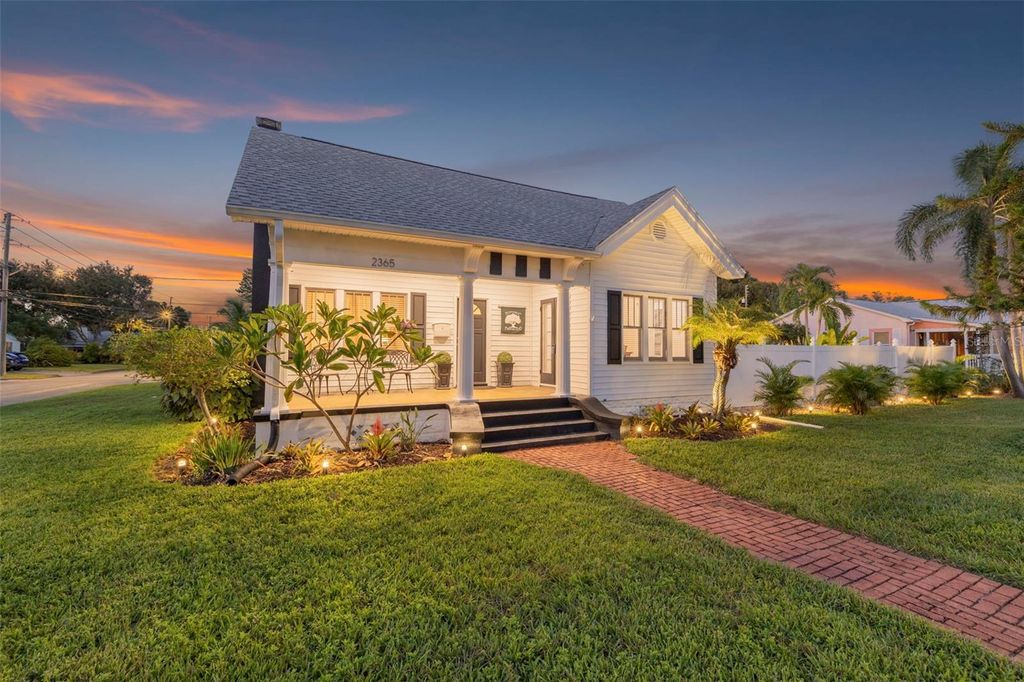 Photo of 2365 6th Avenue N, St Petersburg, FL 33713 (MLS # TB8430351)