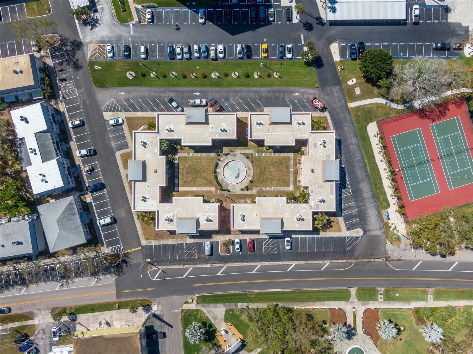 LES CHATEAUX DES ROIS - Residential