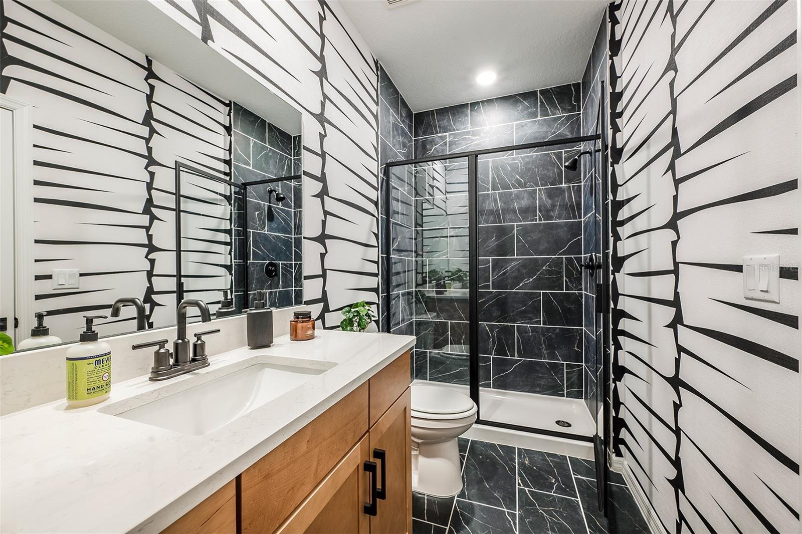 AULIN SQUARE - Residential