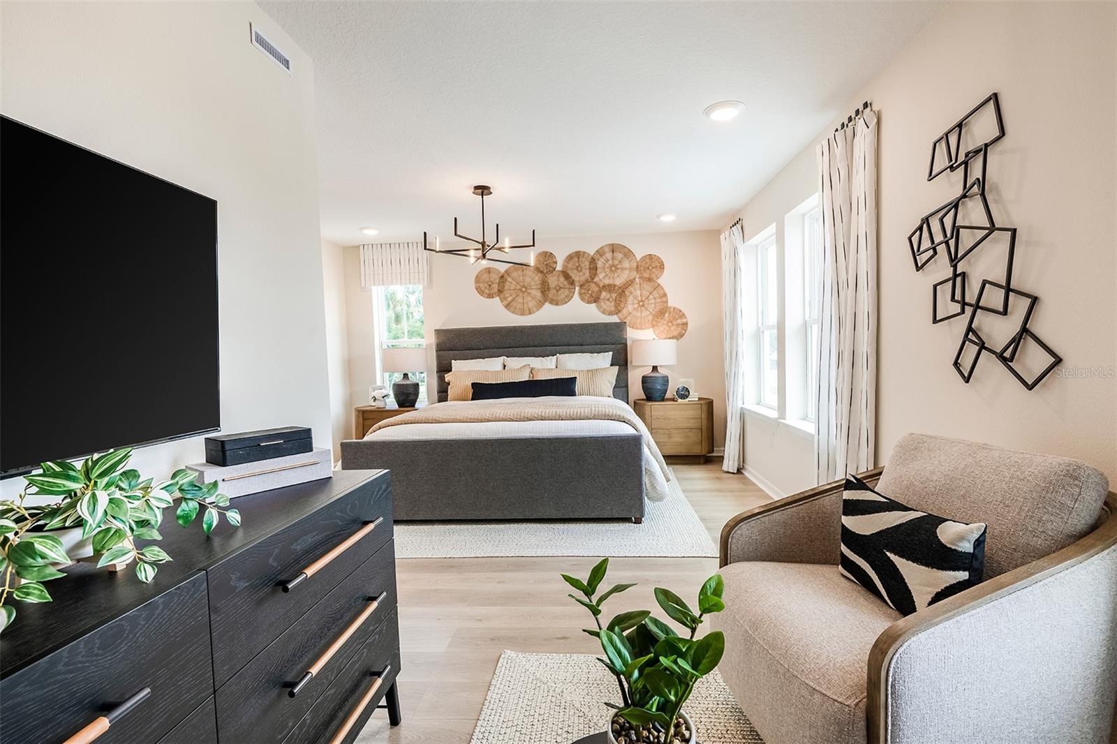 AULIN SQUARE - Residential