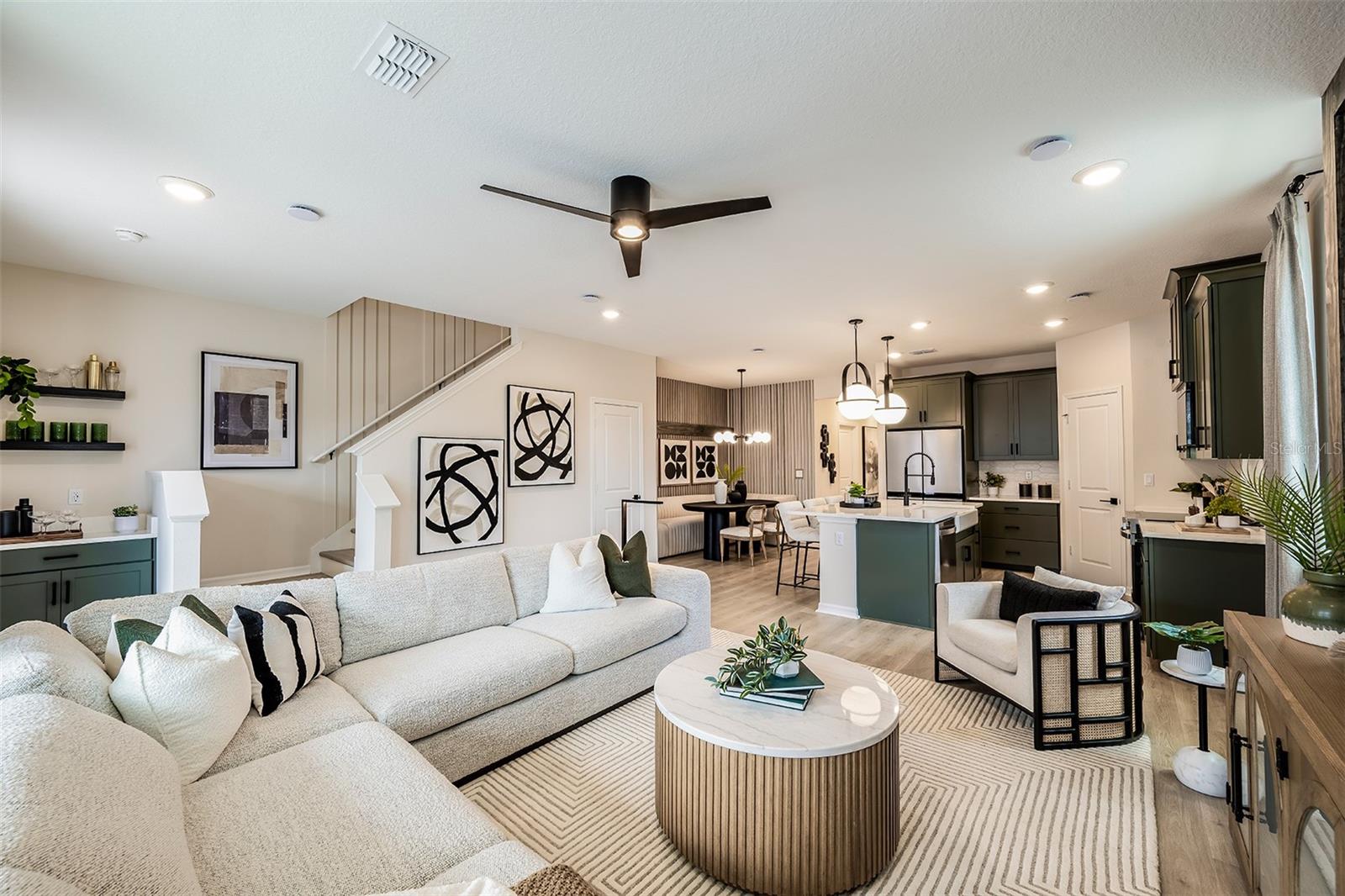 AULIN SQUARE - Residential