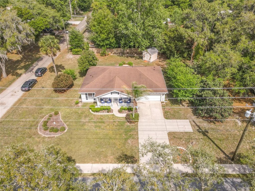Photo of 191 N Summit Avenue, Lake Helen, FL 32744 (MLS # V4948631)