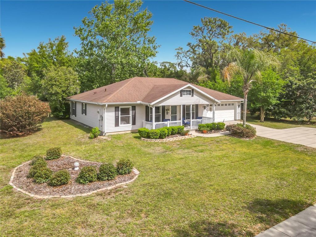 Photo of 191 N Summit Avenue, Lake Helen, FL 32744 (MLS # V4948631)