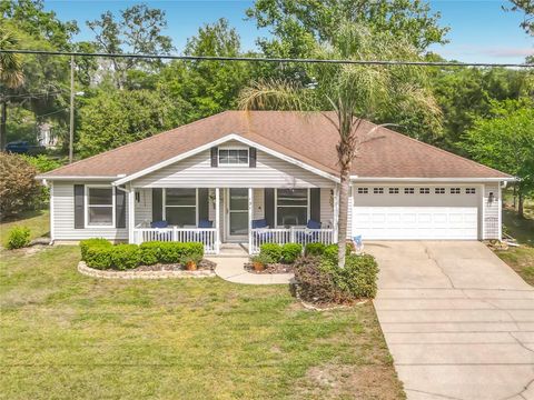 Photo of 191 N Summit Avenue, Lake Helen, FL 32744 (MLS # V4948631)
