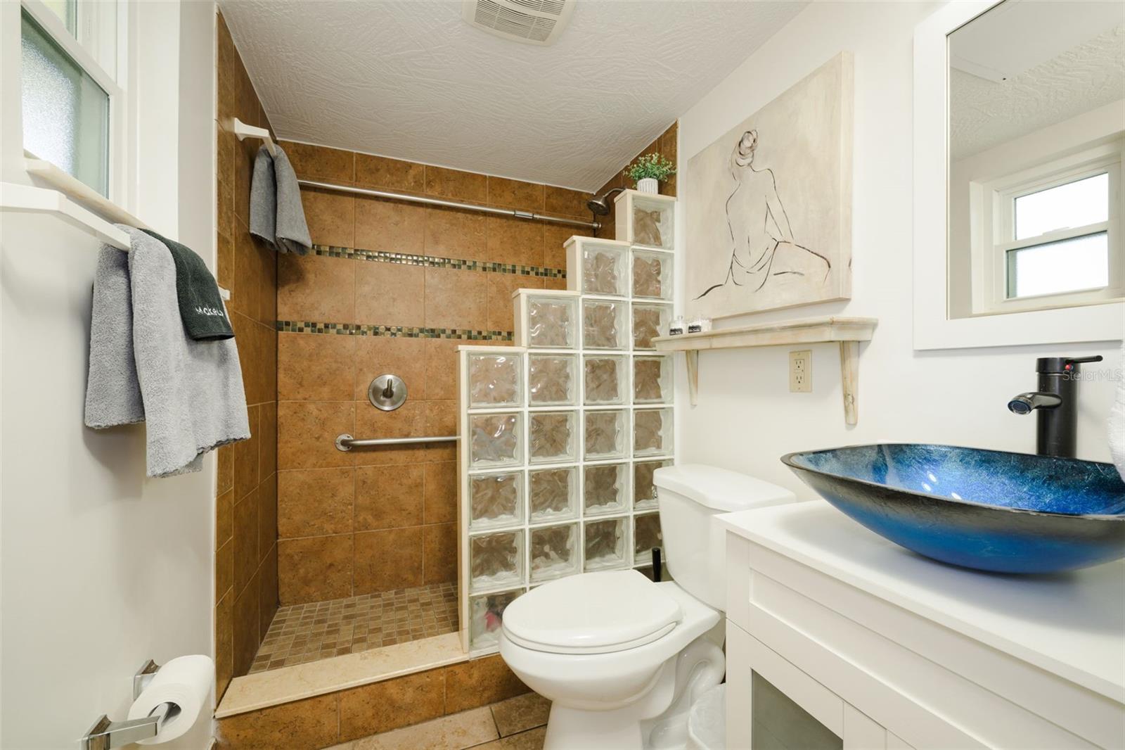 SYMPHONY BEACH CLUB CONDO UNIT X - Residential