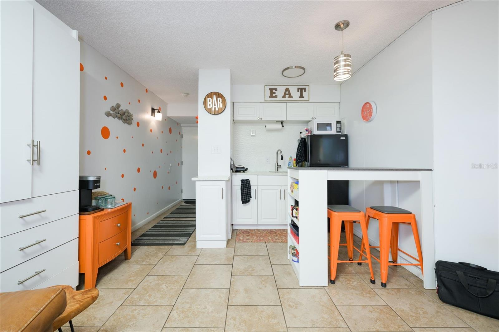 SYMPHONY BEACH CLUB CONDO UNIT X - Residential