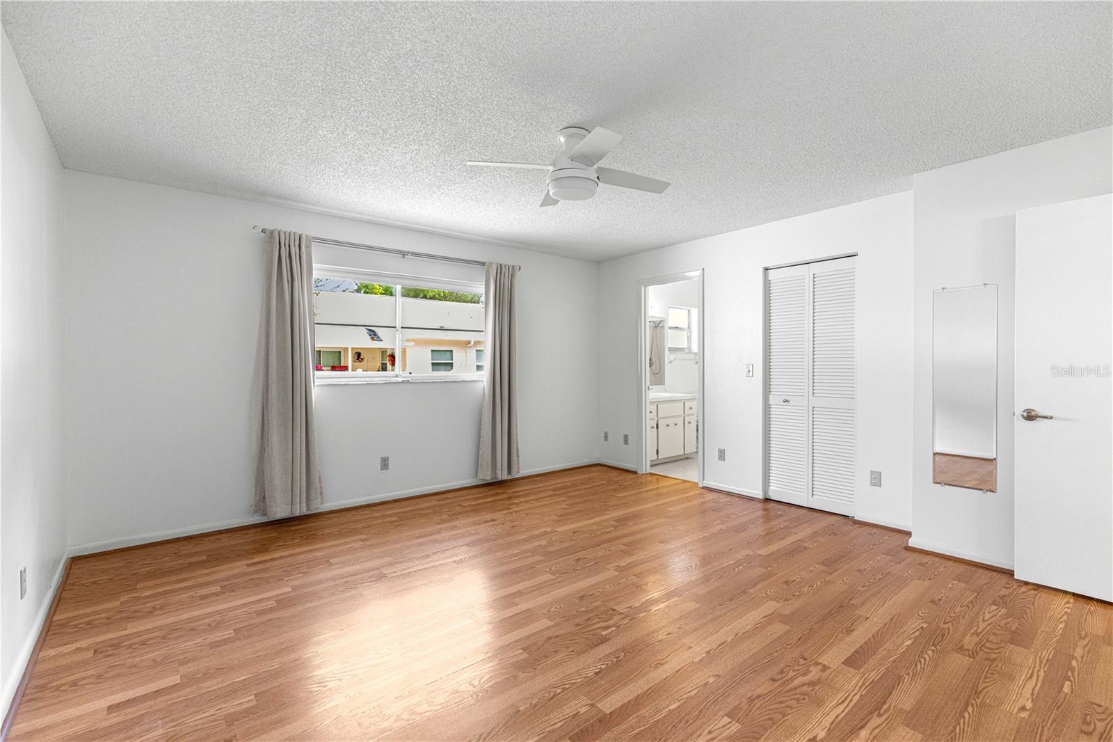 ON TOP OF THE WORLD - Residential