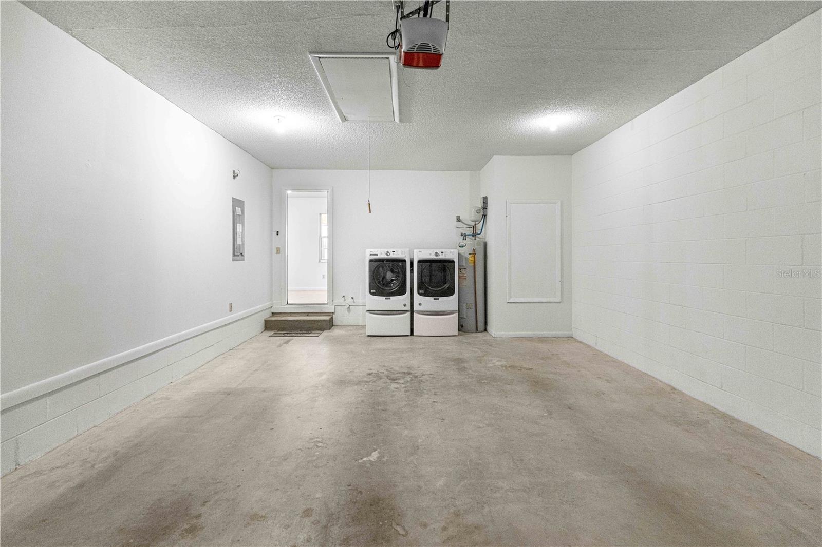 ON TOP OF THE WORLD - Residential