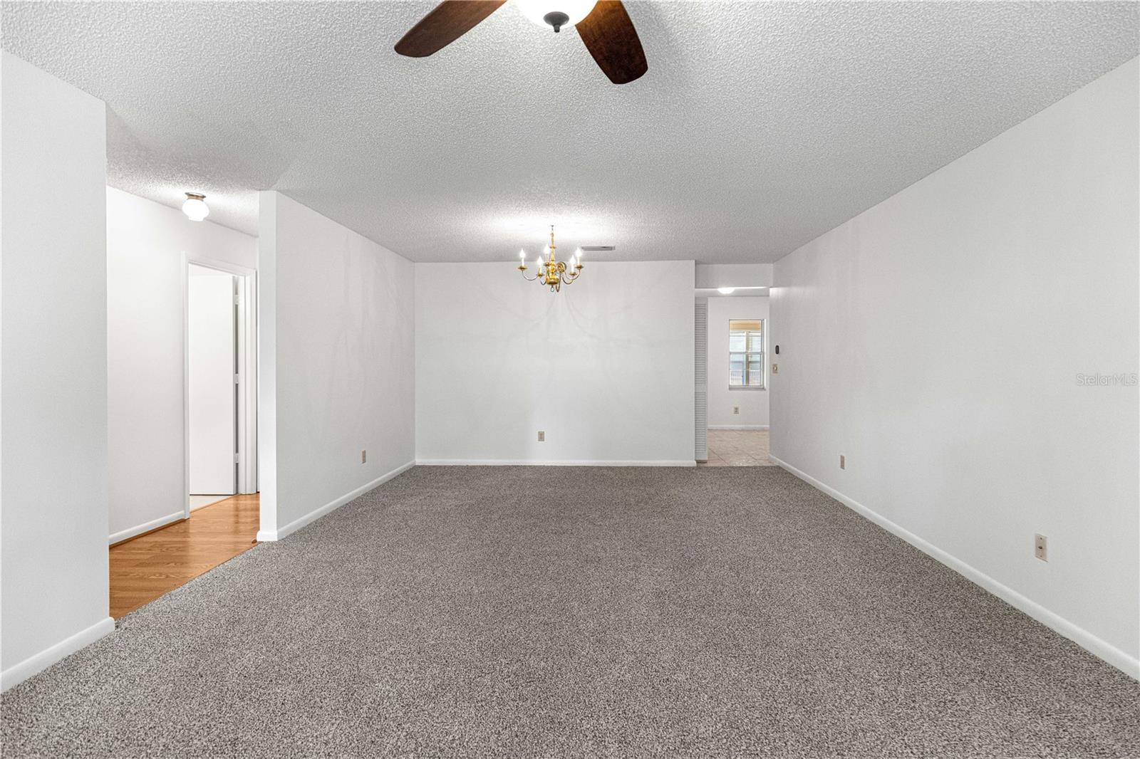 ON TOP OF THE WORLD - Residential