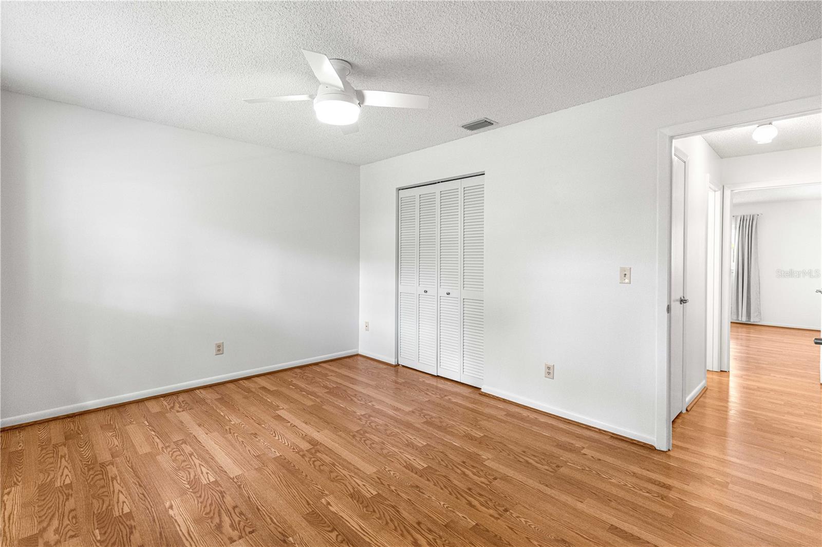 ON TOP OF THE WORLD - Residential