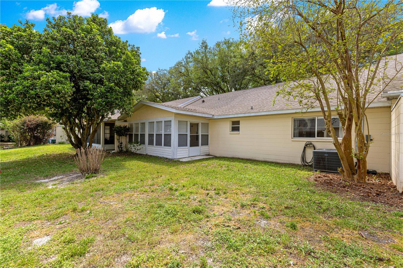 ON TOP OF THE WORLD - Residential