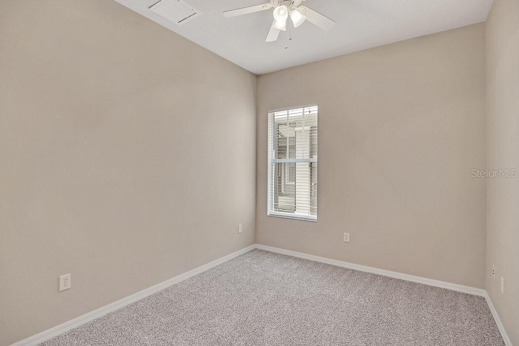 FISHHAWK RANCH TOWNCENTER PHAS - Residential Lease