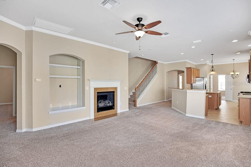 FISHHAWK RANCH TOWNCENTER PHAS - Residential Lease