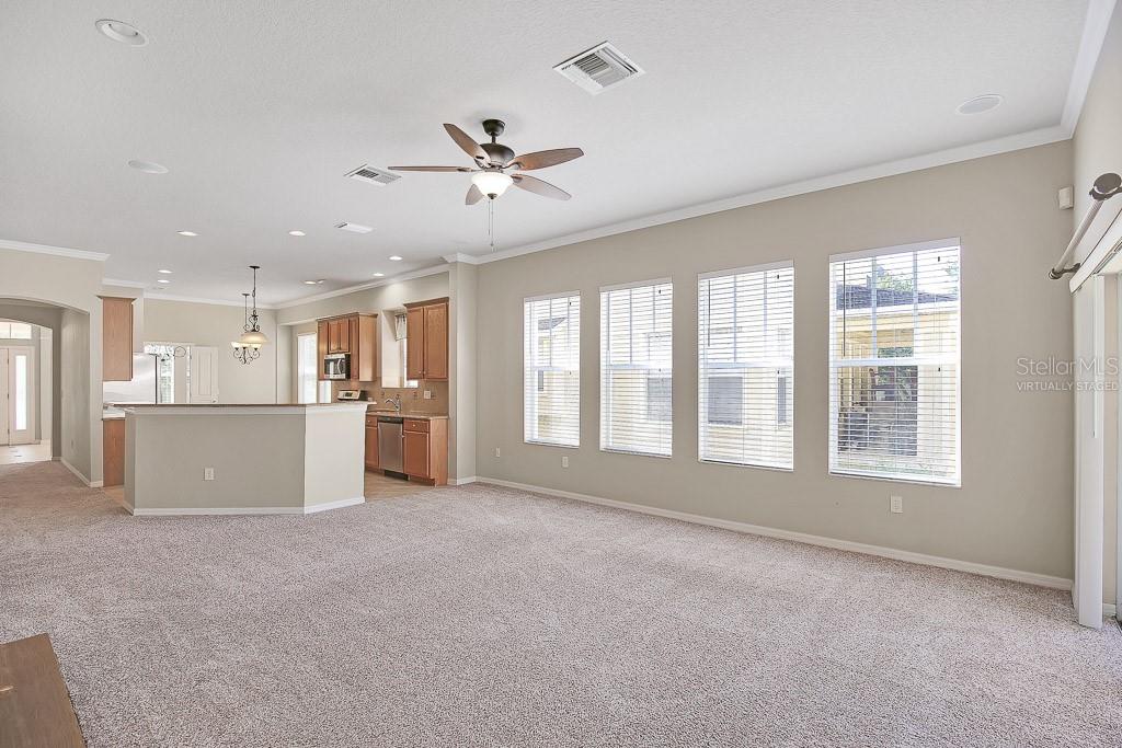 FISHHAWK RANCH TOWNCENTER PHAS - Residential Lease