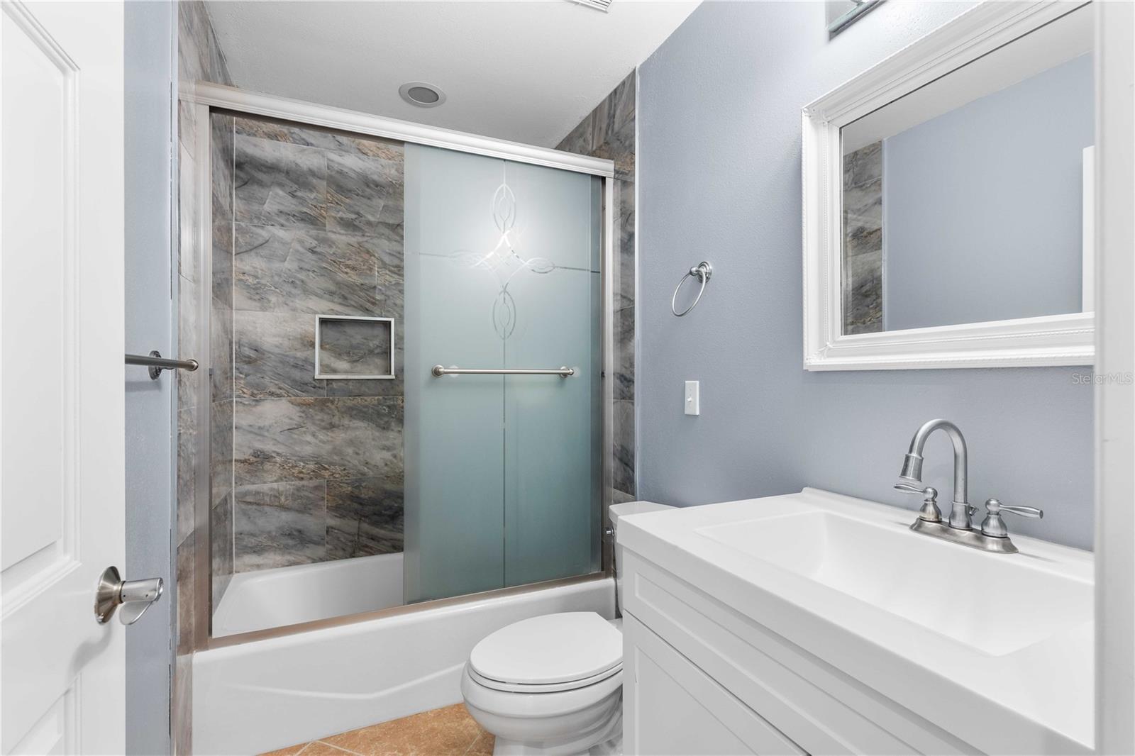 LAKE LOUISA ESTATES - Residential