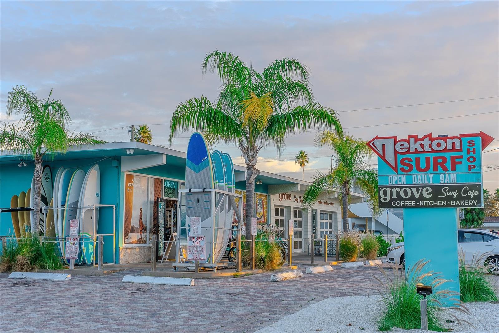 WINDWARD BAY CONDO - Residential