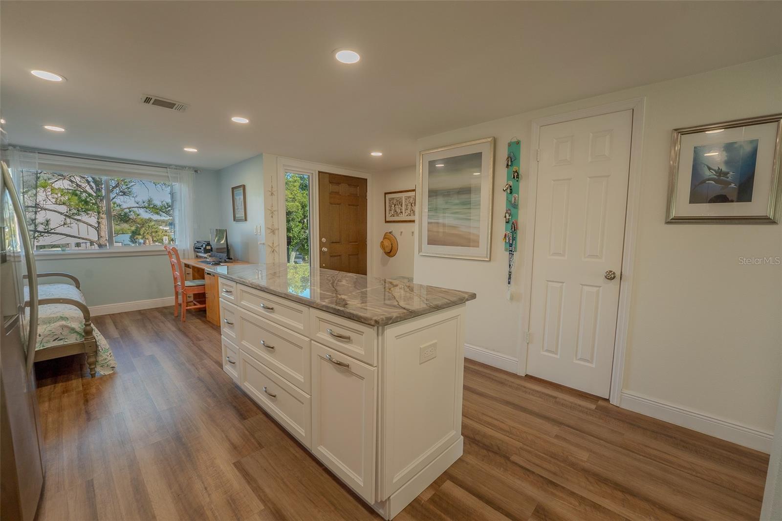 WINDWARD BAY CONDO - Residential