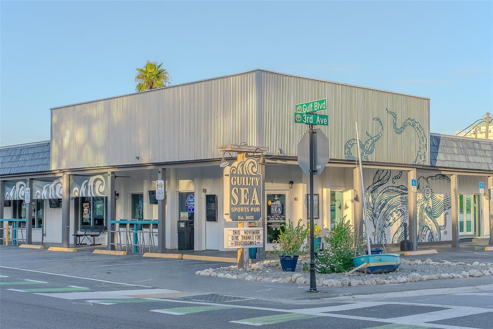 WINDWARD BAY CONDO - Residential