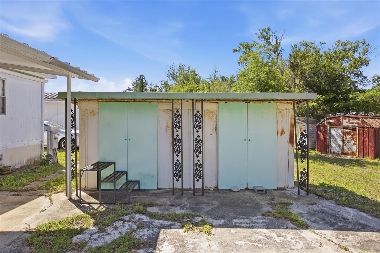 SOUTHGATE MOBILE MANOR - Residential